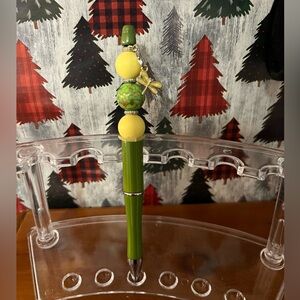 ✨New✨ Hand Beaded Dragonfly Pen